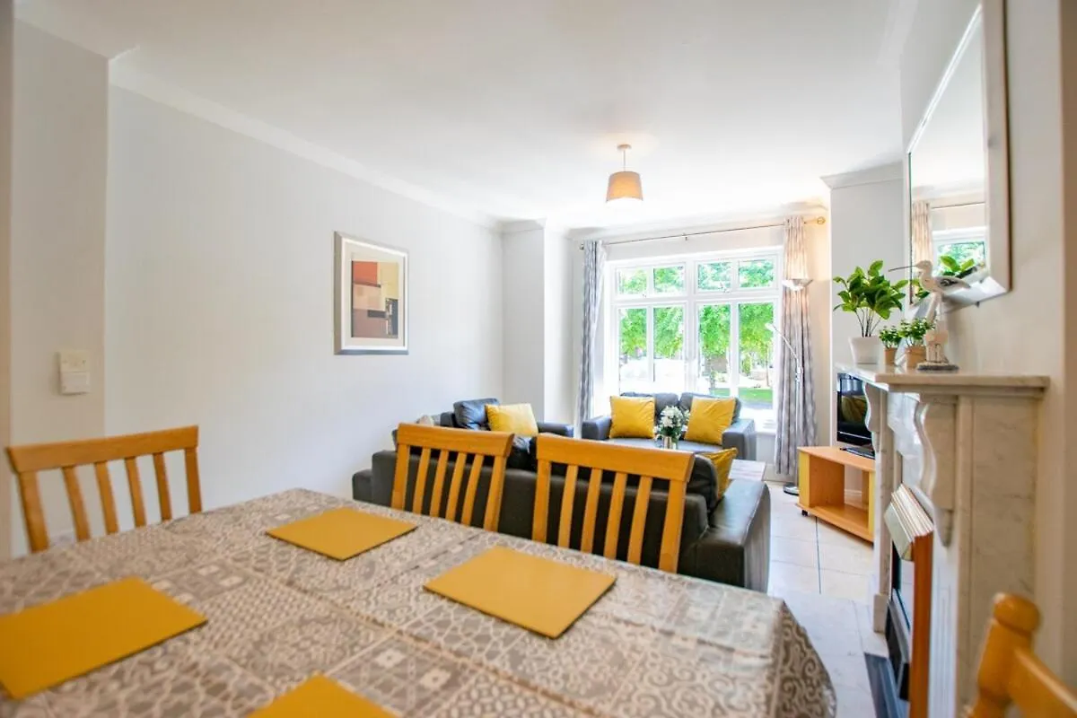 Central 4-Bedroom Home, Galway