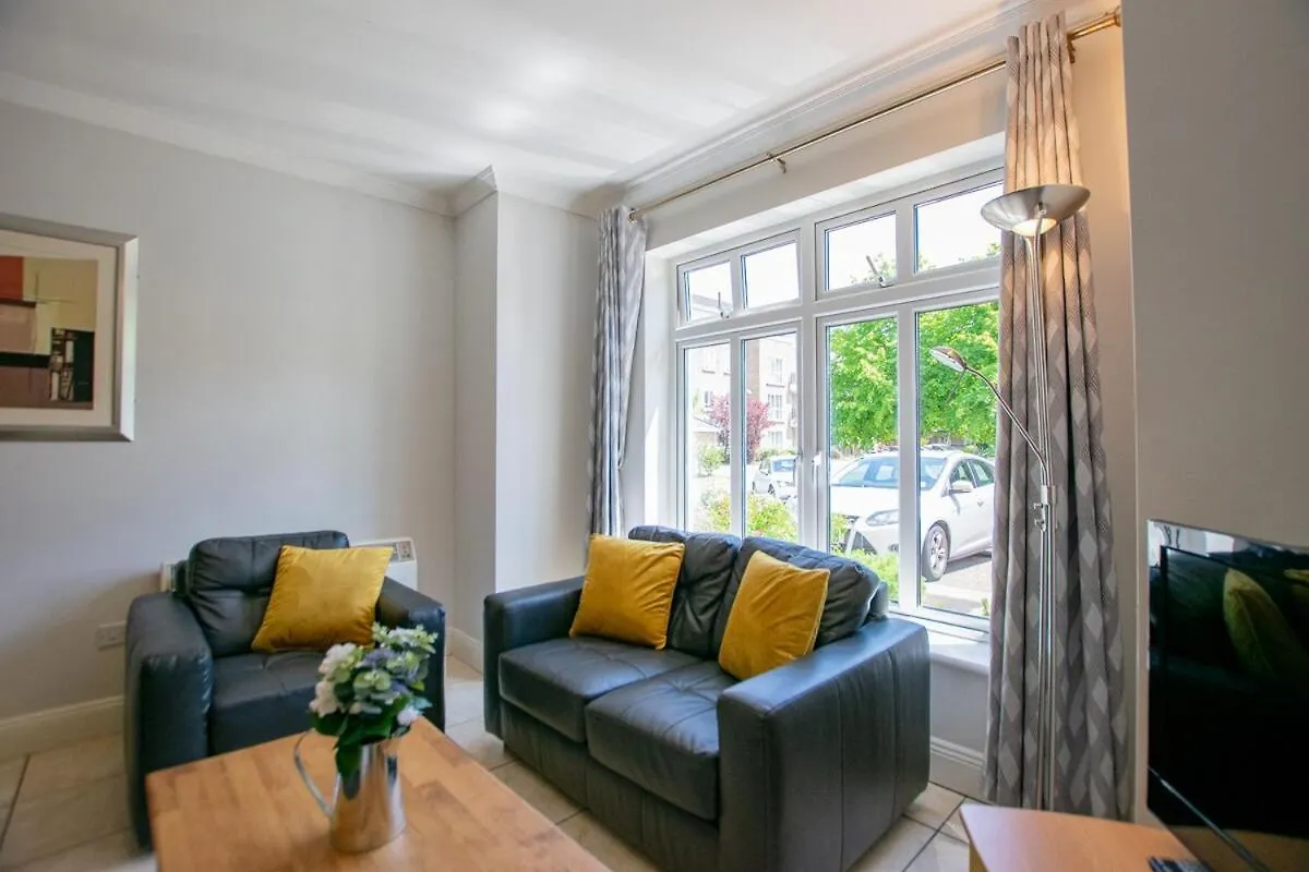 Central 4-Bedroom Home, Galway Holiday home