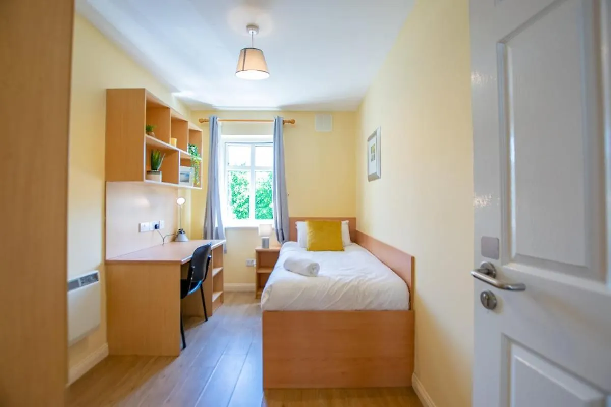 Дом отдыха Central 4-Bedroom Home, Голуэй Ирландия